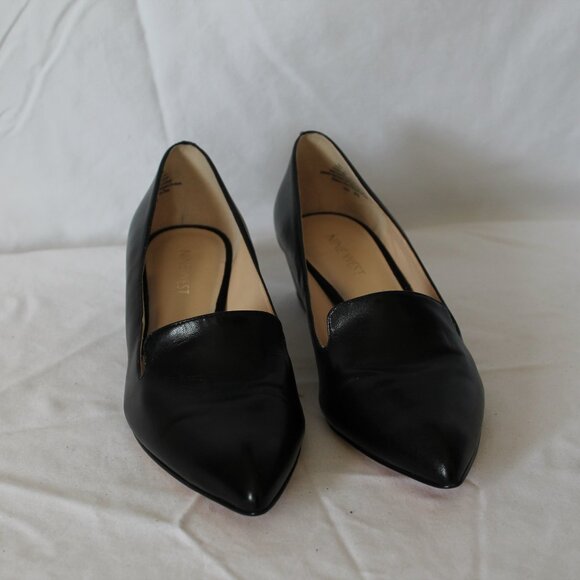 Nine West, 6.5 US 1 inch heel, pointed toe black leather - Picture 1 of 3